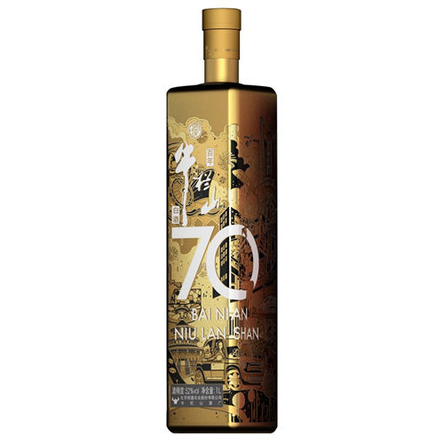 52度百年牛栏山70周年金色瓶清香型白酒1000ml通常市场价格