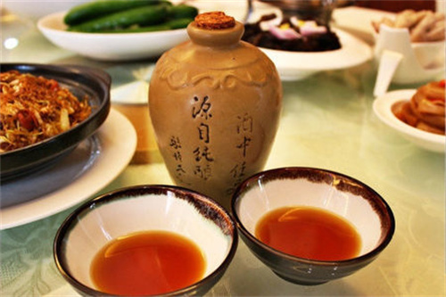 黄酒蒸馏酒品味中国酒文化的独特魅力