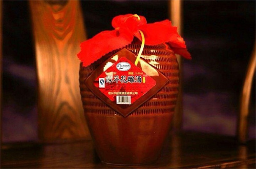 张家港黄酒探秘中国传统酿造工艺，品味浓郁的文化底蕴