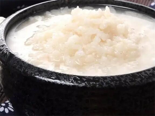 黑豆煮米酒怎么做？快来学习制作方法
