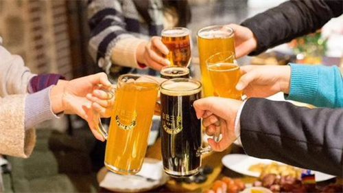 青岛崂特啤酒500(品味不一样的啤酒文化)