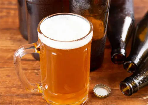 男性睡眠跟啤酒肚有关系吗「啤酒跟啤酒肚有关系吗」