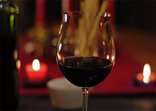 法国拉菲红酒2008价格「拉菲神话2008年的多少钱一瓶」