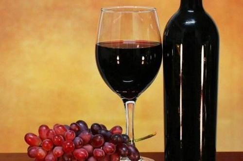 长白山西麓产区山葡萄酒价格大介绍(品质与价格的平衡点在哪里?)