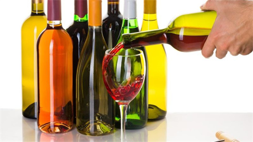怎么酿造红葡萄酒,红葡萄酒酿造方法
