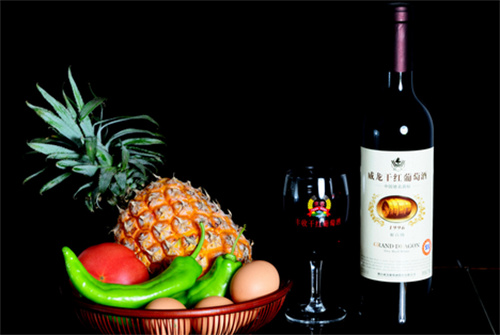华东西拉干红葡萄酒价格表「你喝过最好的红酒来自哪里」