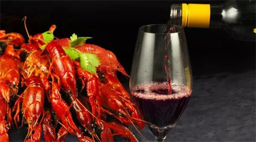 法国拉菲伯爵2015价格查询(全球最顶级葡萄酒之一,值得一尝)