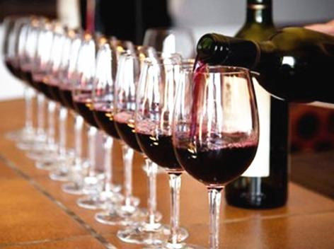 为什么葡萄酒比其他果酒更受欢迎(果酒和葡萄酒哪个更好)
