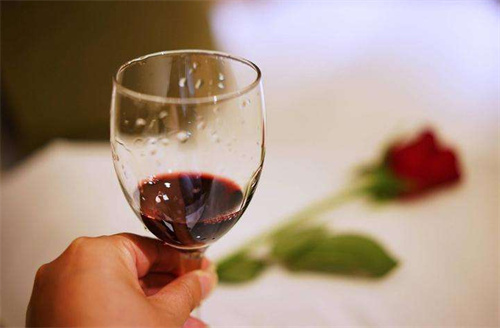 希农索金奖干红葡萄酒的口感和品质如何?