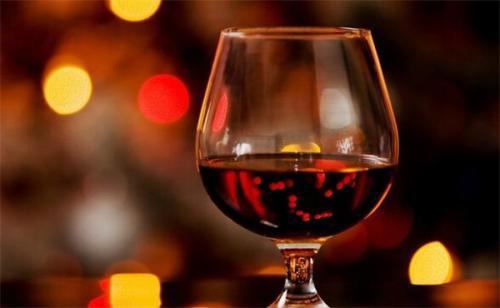 品尝朗格多克红酒为什么它成为时下最受欢迎的饮品？