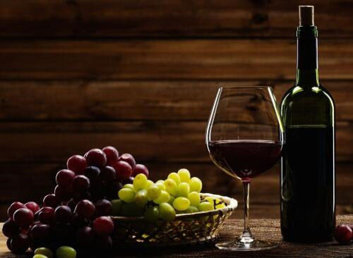干红葡萄酒的功效与作用-干红葡萄酒的功效与作用及禁忌症