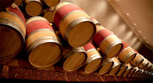 醉红驼如何在红酒市场中脱颖而出?(一款干红葡萄酒的成功之路)