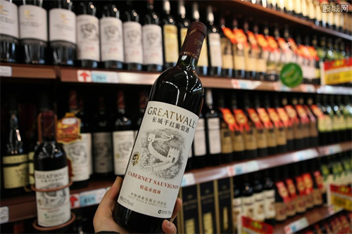 2009年红鹦鹉红酒价格趋势分析与预测